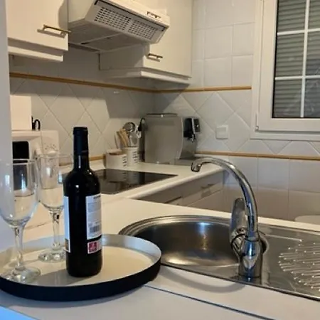 Apartamento Impresionantes Vistas Al Mar, Primera Linea De Playa, 2 Dormitorios *