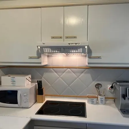 Apartamento Impresionantes Vistas Al Mar, Primera Linea De Playa, 2 Dormitorios *